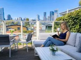 Amazing City Views, CBD at Doorsteps, 3BR2B Beautiful Terrace, Rare 3 Parking!