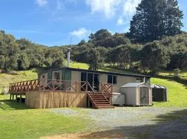 Alpaca Farm Retreat - Peaceful Rural Escape