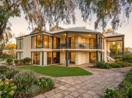 Coastal Retreat & Cosy Nights