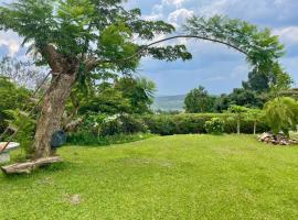 Masaka Backpackers, Tourists Cottage & Campsite โรงแรมในMasaka