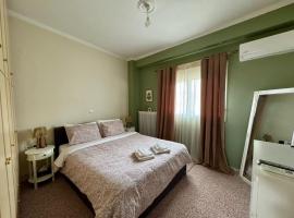 Calma Apartment - Your calm escape in Arcadia, hotel u gradu Tripoli