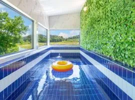 Taean Yoyo Kids Poolvilla