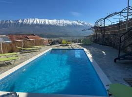 Guesthouse Mele, hotel Gjirokastrában
