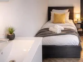 Budget-Friendly Room Tilburg Center Prime Loc