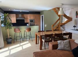 Duplex vernieuwd appartement Dujardin bubbelbad, hotel i Blankenberge