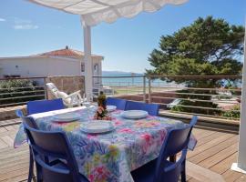 Le Rose Marine, hotel a Isola Rossa