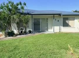 Lowset home with attached Granny Flat - Doomba Dr, Bongaree