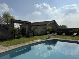 Gite maison charentaise - piscine privée