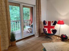 Stable house with balcony and terrace: Kodavere şehrinde bir otel