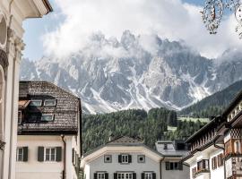 Boutique & Gourmet Hotel Orso Grigio - Grauer Bär, מלון בסן קנדידו