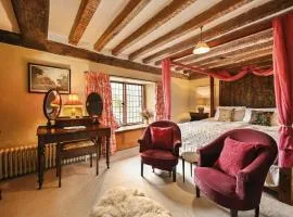 The Tudor At Wickham Manor