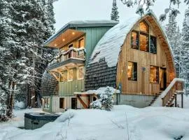 Mountain lodge with hot tub game room and home theater