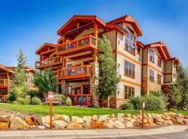 Luxurious & Conveniently Located Condo with spectacular Deer Vally Views