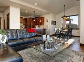 New Park City Condo with Sunshine & Mountain Views - Near Resort