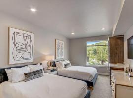 Beautiful resort studio with incredible amenities shuttle service, Hotel in Heber City