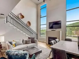 Top floor resort condo with incredible amenities and shuttle serviceWelcome to B