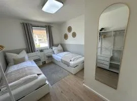 Hostel by BookieBooking