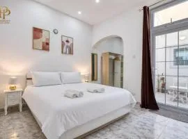 Coastal Maisonette in Marsaskala Steps to Sea