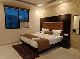 The Radiant Hospitality Near Delhi Airport