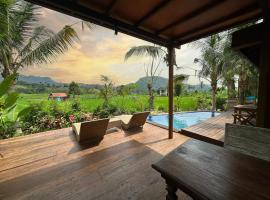 Kelapa Sunrise Villa, hotel a Silebeng