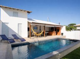 QUINTAL DE BÚZIOS- casa com piscina e 3 suítes completas, hotel i Búzios