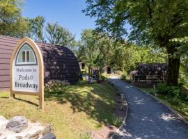Pods @ Broadway, hotel din Laugharne