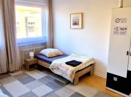 Optimus Rooms - Messezimmer Düsseldorf - Essen - work and travel - free parking and WiFi