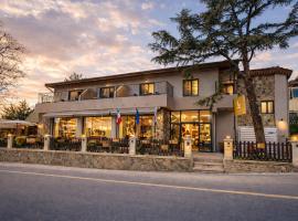 Kallithea INN, hotel u gradu 'Platres'