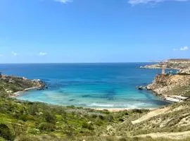 Sunset Haven Manikata - Walking distance to Golden Bay