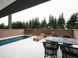 OLYMPIADA GIRNI Suites