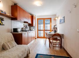 MCX Vacation Rental - Casa Marmore Direct Ski in & Ski out with Exclusive Slope Access, Valtournenche!, Hotel in Crépin