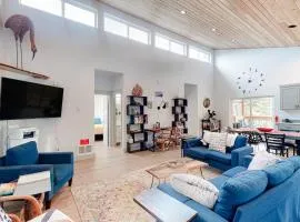 Beachy Dog-Friendly Home Near the Coast with Free WiFi & a Kitchenette