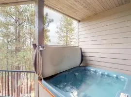 Comfortable condo with private hot tub & tennis-great location