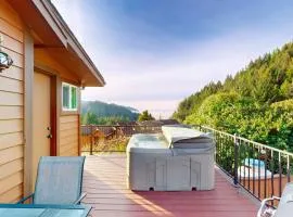 Private cabin close to trails with hot tub grill and dazzling ocean views