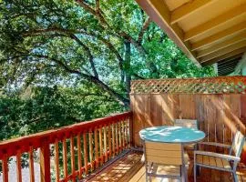 Full duplex with patio-deck mountain views washer&dryer dogs allowed