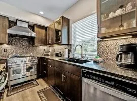 Beautiful apartments with fireplace partial ocean views washer&dryer grill