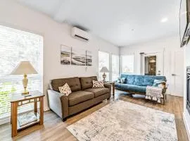 Beautiful apartments with fireplace partial ocean views washer&dryer grill