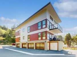 Stunner apartments with fireplace grill partial ocean views & partial AC