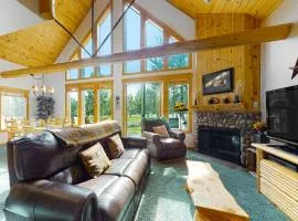 Inviting chalet with private hot tub grill 3 pools hot tub gym & tennis