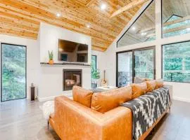 Sleek Modern Home in Town with Forest Views Fire Table WiFi - Walk to Skiing