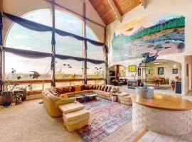 Stunning Spacious Riverfront House with Private Sauna