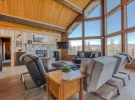 Dog-friendly 2-level gorge view home with hot tub lovely deck central AC W&D