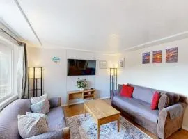 Dog-friendly duplex in the Heart of Nye beach near the beach & downtown