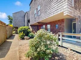 Ideal getaway on the water with private balcony cozy layout and free WiFi