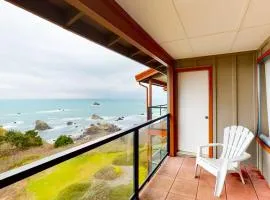 Sweeping Oceanfront Views Await Tranquil Condo with Balcony Beach Access W&D