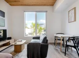 Blueground East Somerville rooftop nr Prospect Park BOS-1106