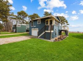 Hills Beach Escape, hotel di Biddeford