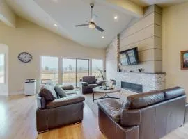 New-Build Tahoe Keys Haven with Pool Table Decks & Mountain Views - Near Beach