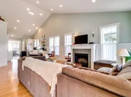 Lovely Modern Home with Private Hot Tub and WiFi Near the Bay - Dog-Friendly