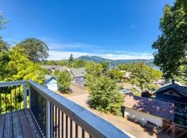 Spacious downtown craftsman with private hot tub & river views